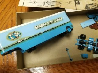 Revell Global Van Line tractor and trailer in HO scale T - 6018:98 assembled kit 3