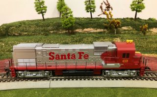 Mantua Tyco Ho Santa Fe Diesel Locomotive 4301