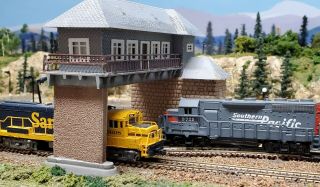 N Scale Vollmer Built,  Over 2 Tracks 12v - Lit,  Signal Tower,  Weathered Gently Use