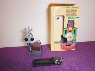 Lgb Vintage Lighted Operating Crossing Signal (battery Powered) 1962 - G Scale -