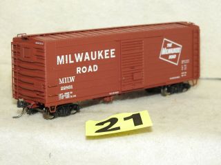 ACCURAIL HO SCALE MILWAUKEE ROAD BOXCAR READY TO RUN 2