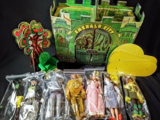 Wizard Of Oz Emerald City Playset Mego 1974 W/ Wizard,  7 Figures W/original Box