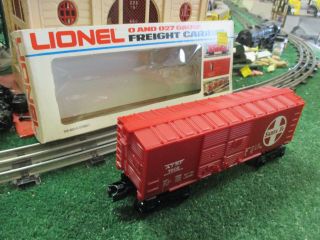 Lionel Modern 6 - 7902 Santa Fe Short Box Car W/ Box