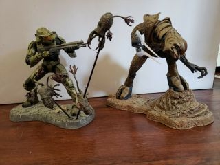 Halo Master Chief And Arbiter Statues