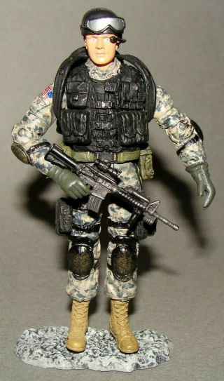 1:18 Unimax Forces Of Valor U.  S Army Recon Delta Ranger Team Action Figure