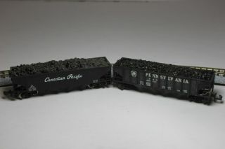2 Cars Cp 3840 & Prr N Scale Coal Wagons W/load Low
