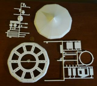 ho scale CAROUSEL CARNIVAL RIDE KIT for Model Train Layouts & Displays - IHC 3