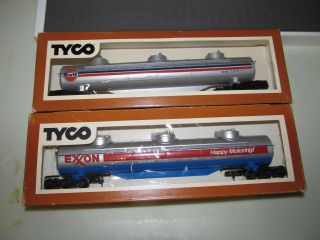 2 Vintage Tyco Train Ho Scale 62 Foot Gulf & Exxon Triple Dome Tank Car No.  357