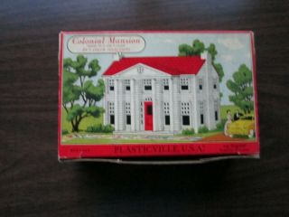 PLASTICVILLE / LITTLETOWN Colonial Mansion Complete with Gray Car & Box 2