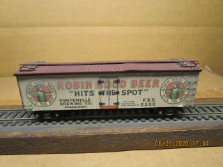 Weathered Red Ball Ho Scale Robin Hood Beer Reefer 5300 - Kadee Couplers