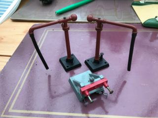 Buffer Stop And 2 X Water Cranes Hornby - Dublo Oo Accessories Unboxed
