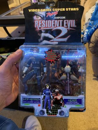 Resident Evil 2 Playstation / Capcom Figure - Leon S.  Kennedy With Licker 1998