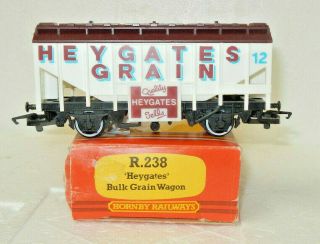 Hornby Oo Scale Heygates Grains Bulk Grain Wagon 12