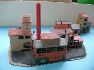 N Scale Pola Large Factory Complex - Lighted - Built - Two Structures Or One?