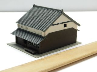 N Scale - (2) - Story Building Structure For Model Train Layout