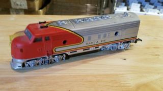 E2 Ho Scale Train Engine Santa Fe Atsf Red Silver Yellow Classic Look