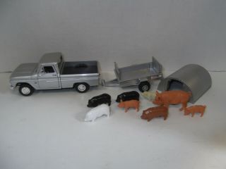1966 Chevy C10 Pick - Up Truck,  Welly 1/32 Diecast With Farm Set