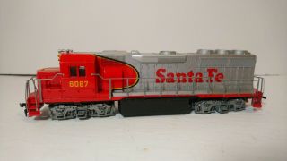 Bachmann Ho Train Santa Fe Gp40 Powered Diesel Locomotive