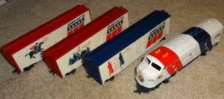 Vintage Tyco Ho Bicentennial Box Cars,  Dummy Diesel,  Revere,  Minutemen,  Crossing