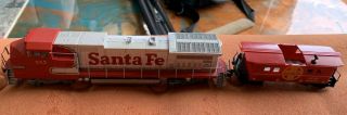 Walthers Santa Fe Engine 555 And Santa Fe Caboose Ho Model Train Set