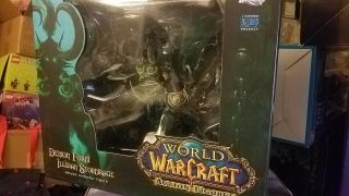 Dc Unlimited World Of Warcraft Illidan Stormrage Deluxe Figure Demon Form