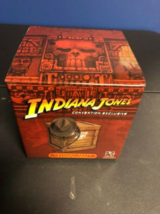 Gentle Giant Indiana Jones Con Exclusive Artifact Crate Paperweight Mystery