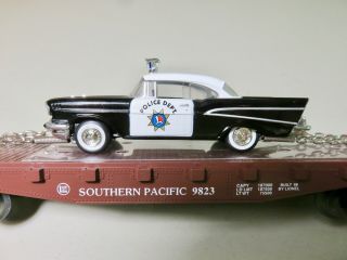 Lionel O gauge Southern Pacific flatcar W/ 57 Chevy police car 6 - 26906 W/ box 2