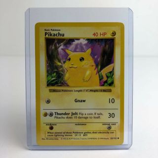 Shadowless Pikachu Pokemon Card 58/102 - 1999 - Wizards - Near