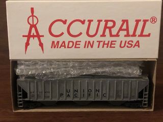 Ho Scale Athearn Blue Box 54’ Covered Hopper Union Pacific Up 23452