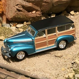Sn3 1/64 Die Cast 1941 Chevy Special Delux Woody