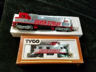 Vintage Tyco Ho Scale 4301 Silver Streak Diesel Locomotive Engine W/ Caboose