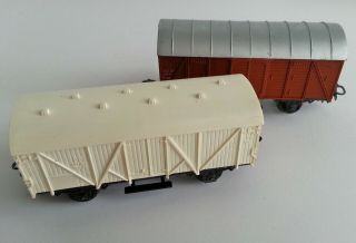 2 Marklin Ho Train Box Cars 306 307 Vintage Germany - Missing Bumpers -