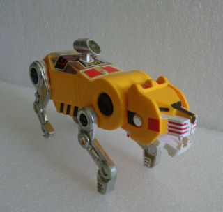 VINTAGE 1984 VOLTRON PANOSH PLACE YELLOW LION w/WEAPONS AND CANOPY 3