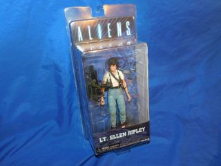 Neca Aliens Series 5 Ellen Ripley 7 " Figure Aliens Queen Battle W/ Flametrower