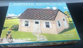 Plasticville U.  S.  A.  Cape Cod House Kit 1502 - 89