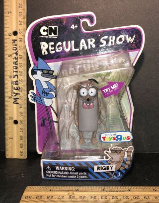 Regular Show Rigby 2.  75 " Action Figure Toysrus Exclusive Jazwares Nip