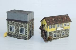 N Gauge Hornby Minitrix Signal Box And Water Tower