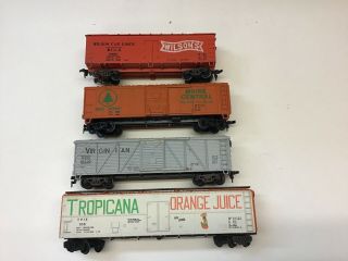 Set Of 4 Mixed Ho Scale Freight Cars.  (set A)