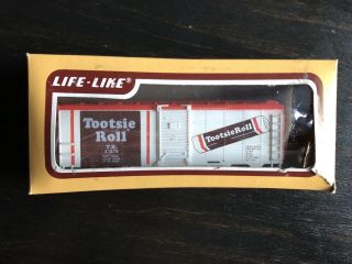Life - Like Ho Scale Tootsie Roll Candy Advertisement Sliding Door Freight Car