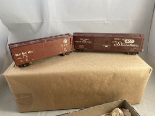 Ho Scale Train Set Of 2 Vintage Box Cars Brass Wheels Gn And C&nw