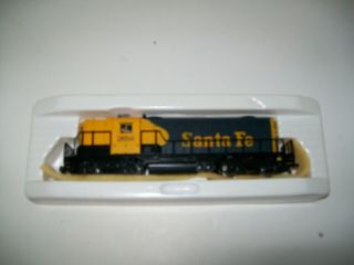 Ahm Santa Fe 2654 Locomotive