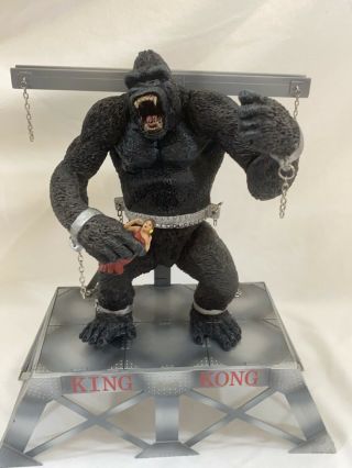 Movie Maniacs King Kong 9 " Action Figure With Stand Mcfarlane Toys 2000