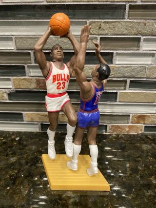 Michael Jordan & Isiah Thomas Basketball 1989 Starting Lineup Figure,  One On One