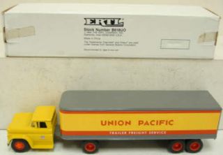 Ertl B618uo Union Pacific Die - Cast 1:50 Scale Semi Truck Ln/box