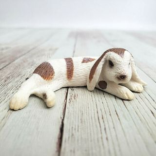 Schleich Am Limes Lop Rabbit 2010 Retired Pvc Bunny Laying Down From Hutch Set