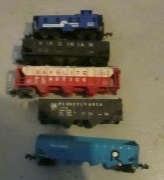 N Scale 4 Hoppers 1 Caboose Dirty Need Cleaning Arnold Virginian Hopper,  Rock Hop