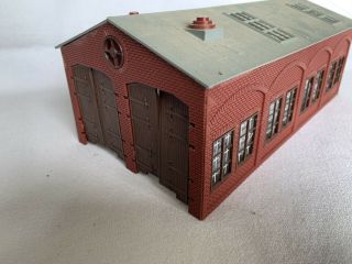 Two Stall Engine House Kit Assembled Ho Scale