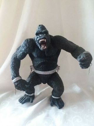 McFarlane Movie Maniacs King Kong with Stand 3