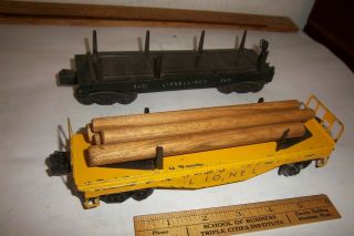 O Gauge Postwar Lionel Train 6121 Pipe Car & 3451 Lumber Car