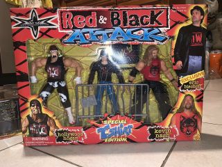 Toy Biz Wcw Red & Black Attack Special Edition Hulk Hogan,  Kevin Nash,  Bischoff